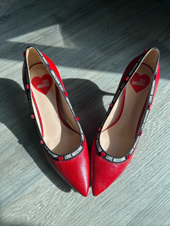 Love Moschino Shoes - Love Moschino Red Pointed Toe Logo-Trim Pumps with Heart Insole